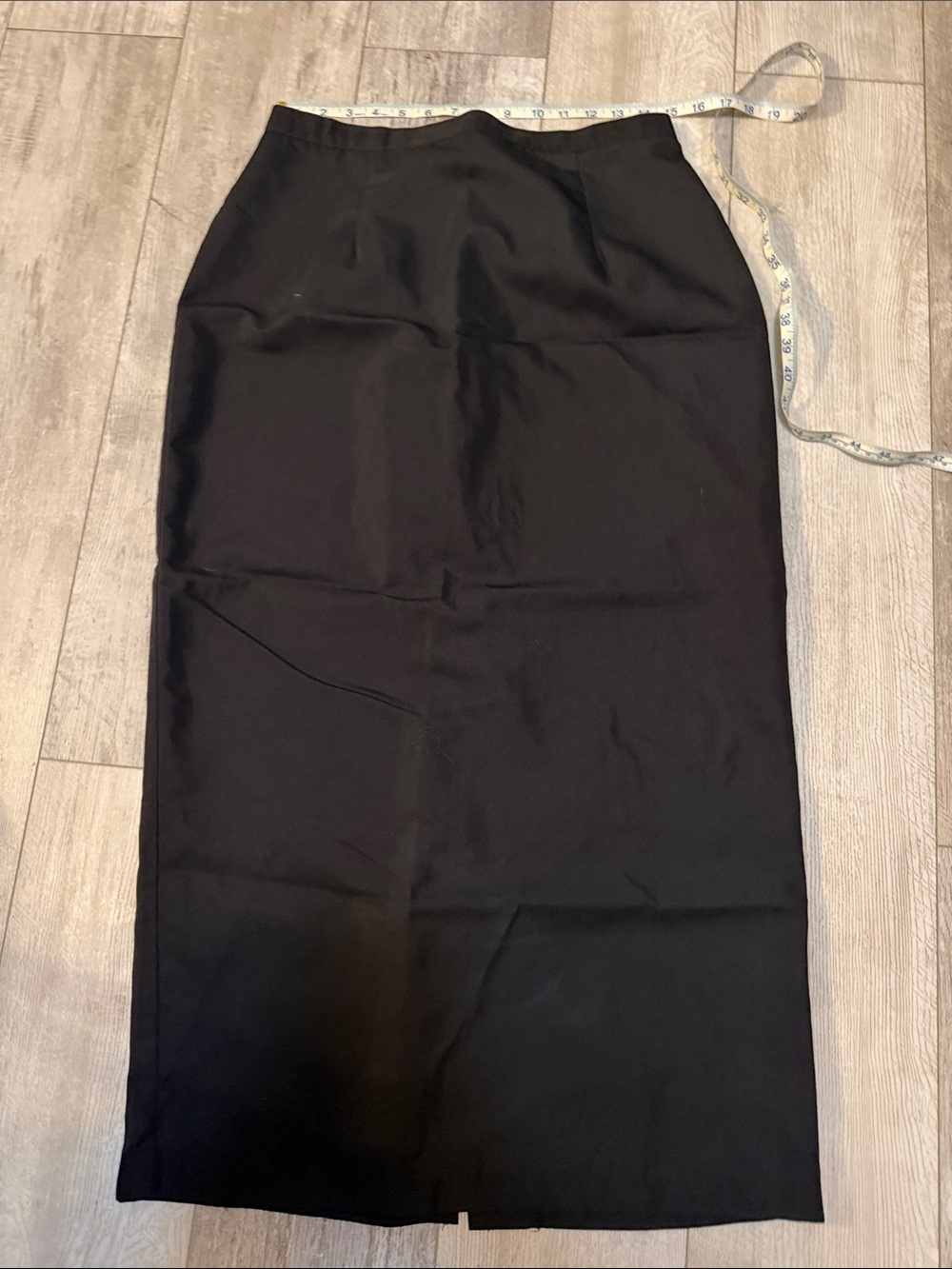 Classic Black High-Waist Pencil Skirt
